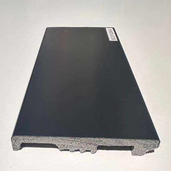 Дюрополимерный плинтус UMI &laquo;Черный&raquo; 80&times;2500&times;12 мм, арт. UMI8012P-5004-4 UMI8012P-5004-4 фото